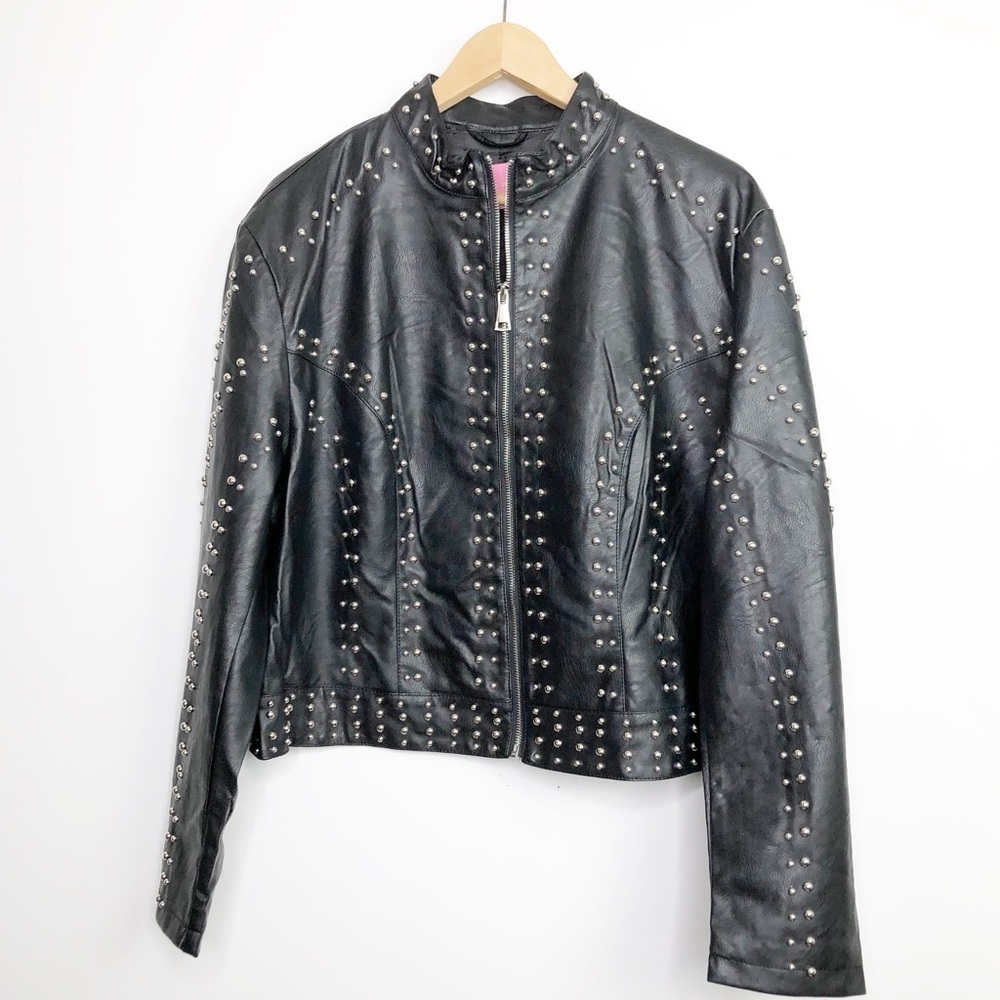 AZALEA Wang Black vegan leather bomber jacket - Picture 3 of 10